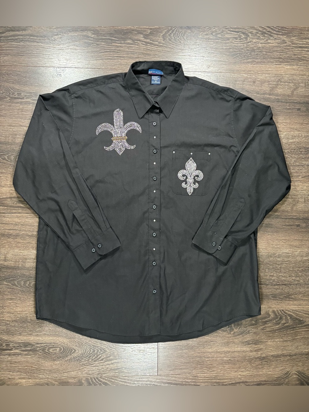 Las Olas Women’s Black Button-Down Shirt with Rhinestone Embellishments Size XL